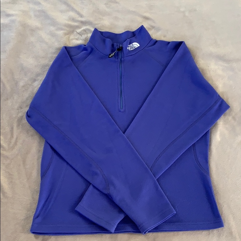 1/4 zip North Face shirt